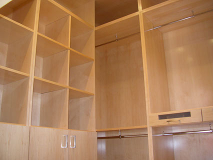 Armario completo en madera de arce